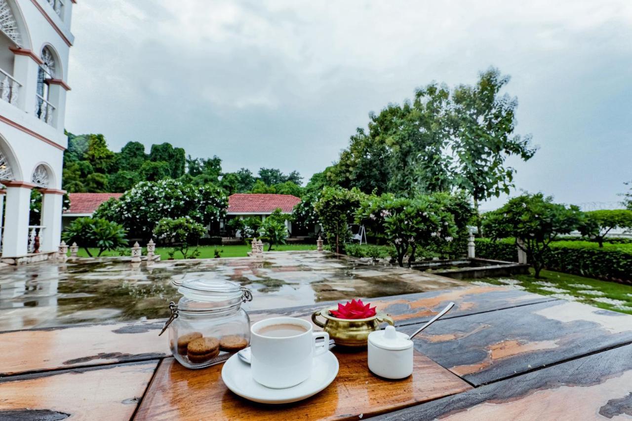 Saptapuri By Royal Orchid Hotels Limited Varanasi Bagian luar foto